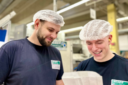 Ausbildung zum_zur Maschinen Anlagenfuehrer in bei Weber Verpackungen