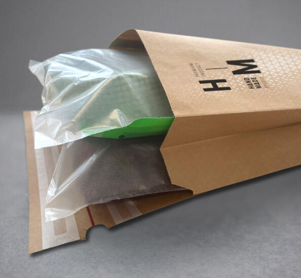 Send Bag mit Seitenfalte aus Papier von Weber Verpackungen